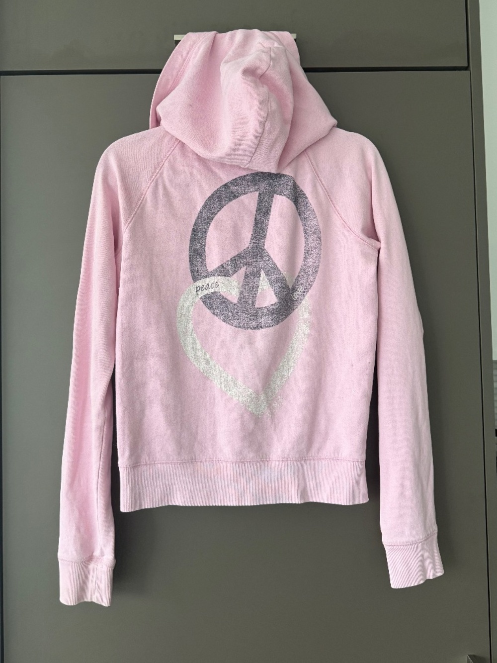 VS PINK Vintage Peace Heart Hoodie Sweater Size M Pink Victorias Secret Sweater